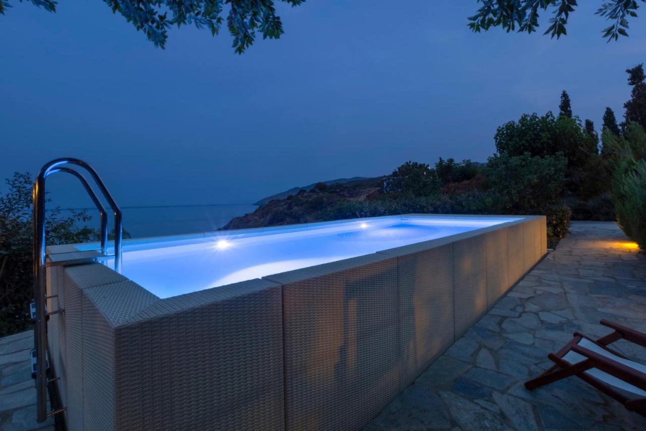 Luxury Villa By The Beach Steniaí Exteriör bild